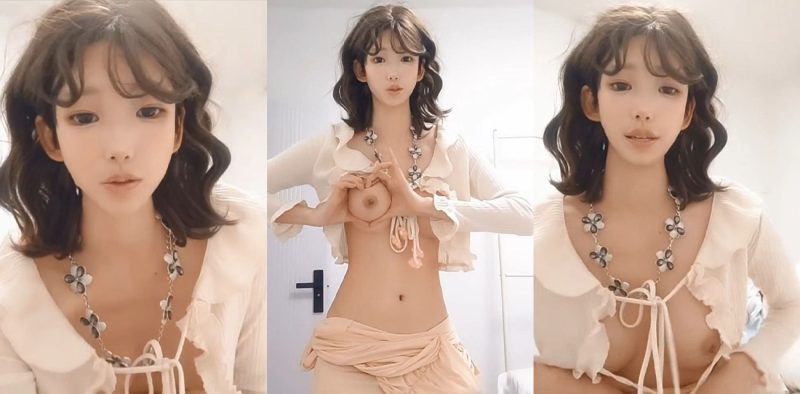 大长腿C杯极品美女 精彩诱惑小秀 全程露脸奶子圆润翘挺比心诱惑 撅着屁股掰开粉嫩小穴给瓜友们欣赏-51吃瓜网