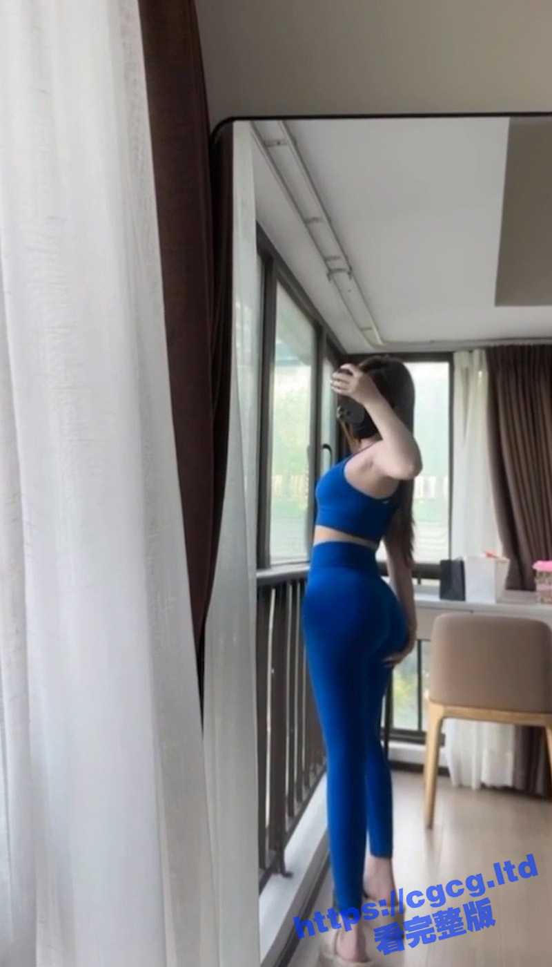 深圳极品外围美羊羊第二弹 虽然早已是公交车 但从来不忘包装自己 练瑜伽 开工作室 - 51吃瓜网-51吃瓜网