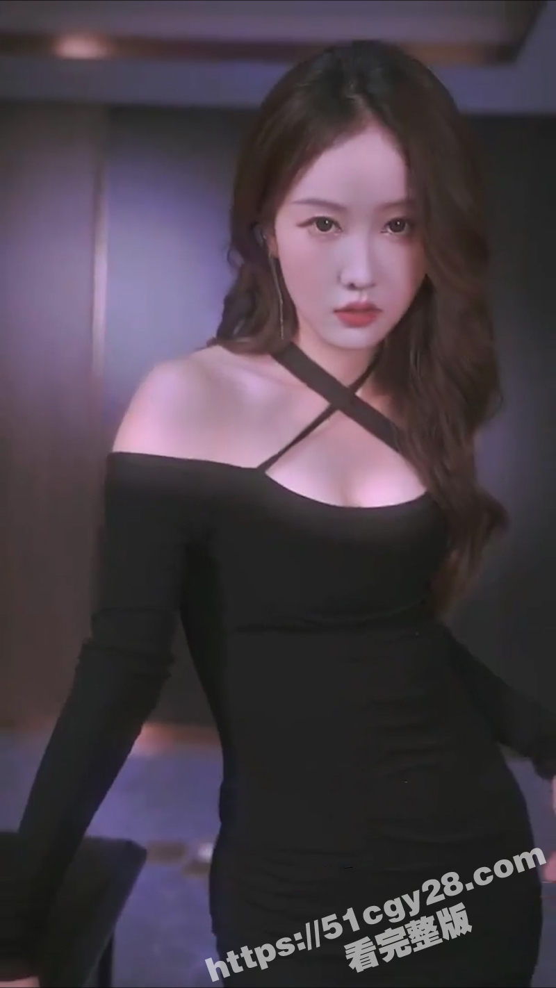 擦边短剧《我能偷听心声》小伙竟意外获得能偷听别人心声的超能力 从此靠读心术在办公室和卧室双线开挂! - 51吃瓜网-51吃瓜网