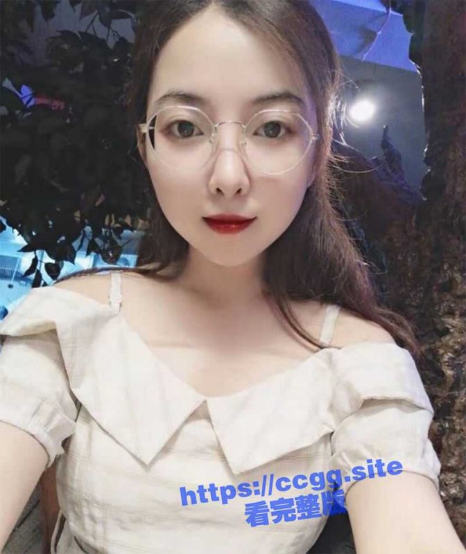 精品泄密-福州时代中学女老师跟光头教导主任偷情，各种不雅视频流出-51吃瓜网