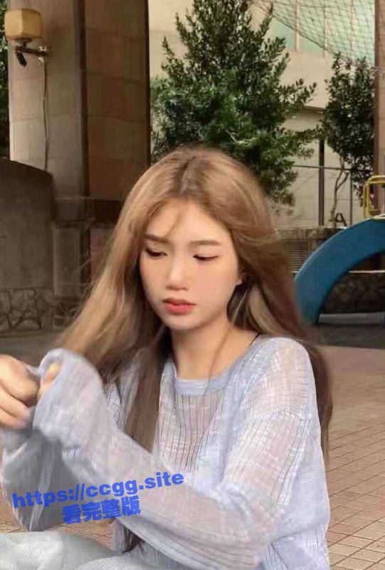 马来西亚新山学生妹和炮友偷情喜欢野战寻刺激，偷情从不开房-51吃瓜网