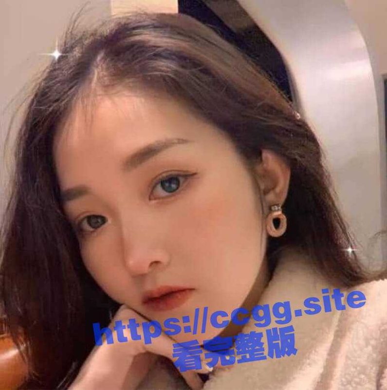 武汉大学越南留学生嫩妹日常自拍和男友打炮视频流出-51吃瓜网