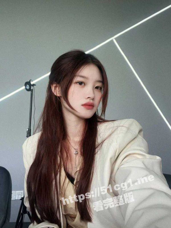 成都理工大学「余紫倩」喜欢在宿舍拍裸照勾引野男人的极品学姐  男友头上青青草原能喂饱羊村一整年-51吃瓜网