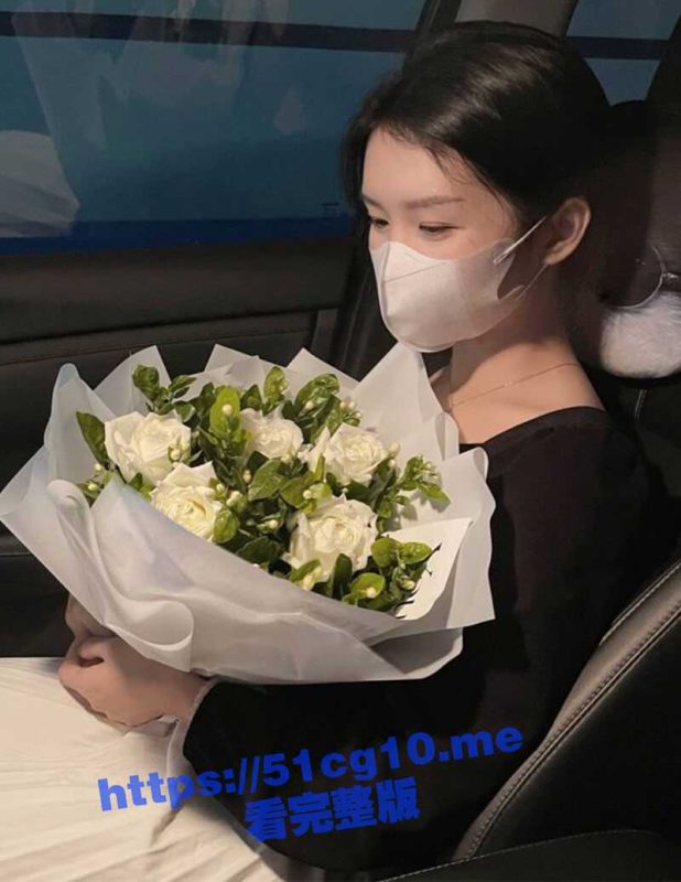 中南林业科技大学反差婊「庄燕*」背着男友情人节当天约会炮友开房，非常清纯的学生妹完美炮架子-51吃瓜网