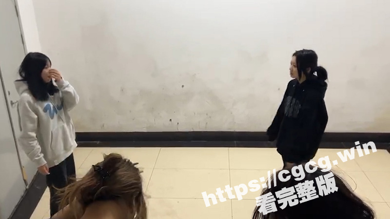 霸凌美少女 长得这么漂亮怎么能下得去手 让人好心疼！ - 51吃瓜网-51吃瓜网