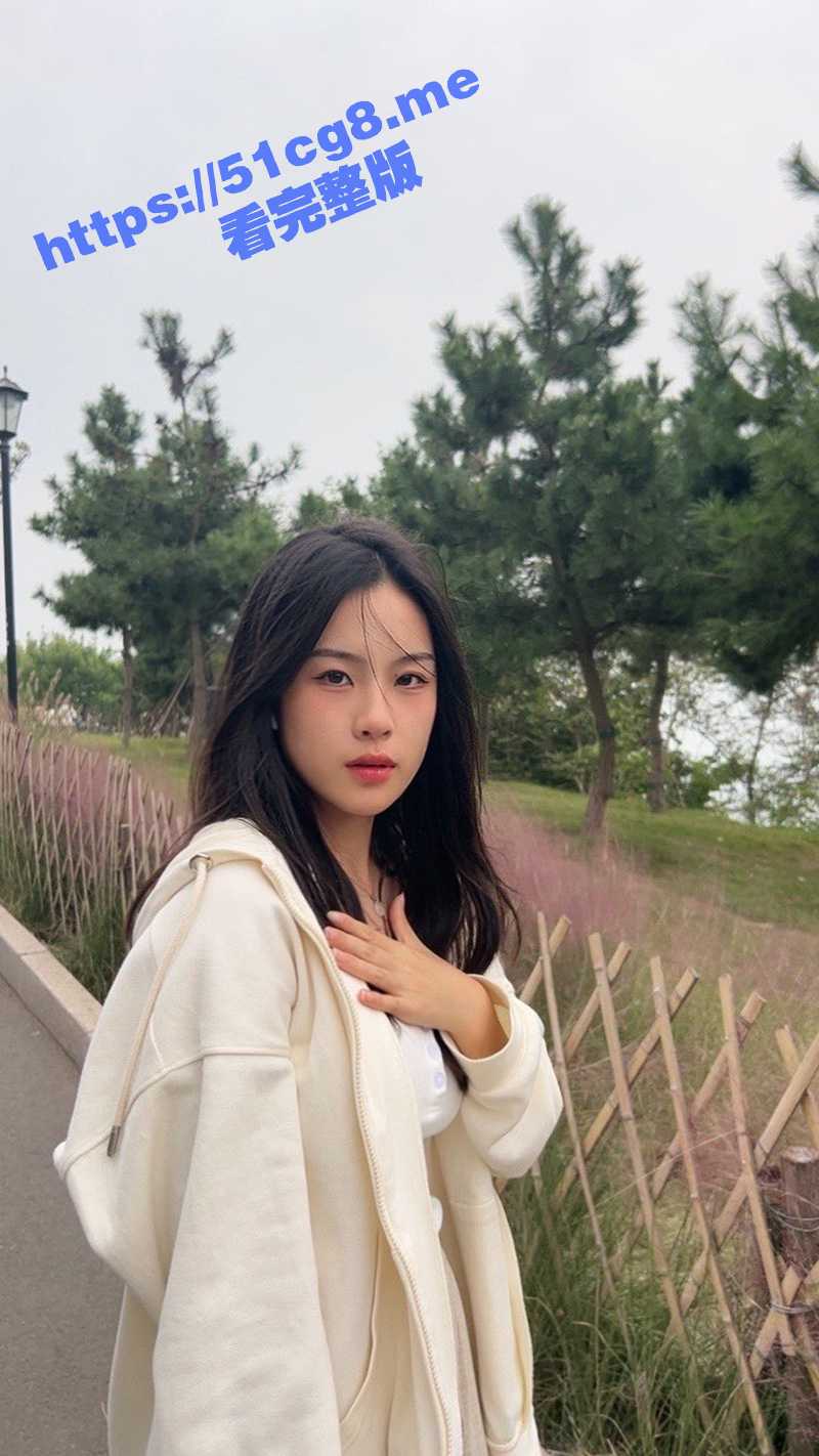 长沙师范大学 郭亿潇 和男友啪啪视频流出！清纯小女友舔蛋口交 抬腿爆操 呻吟的同时还抬头看！ - 51吃瓜网-51吃瓜网