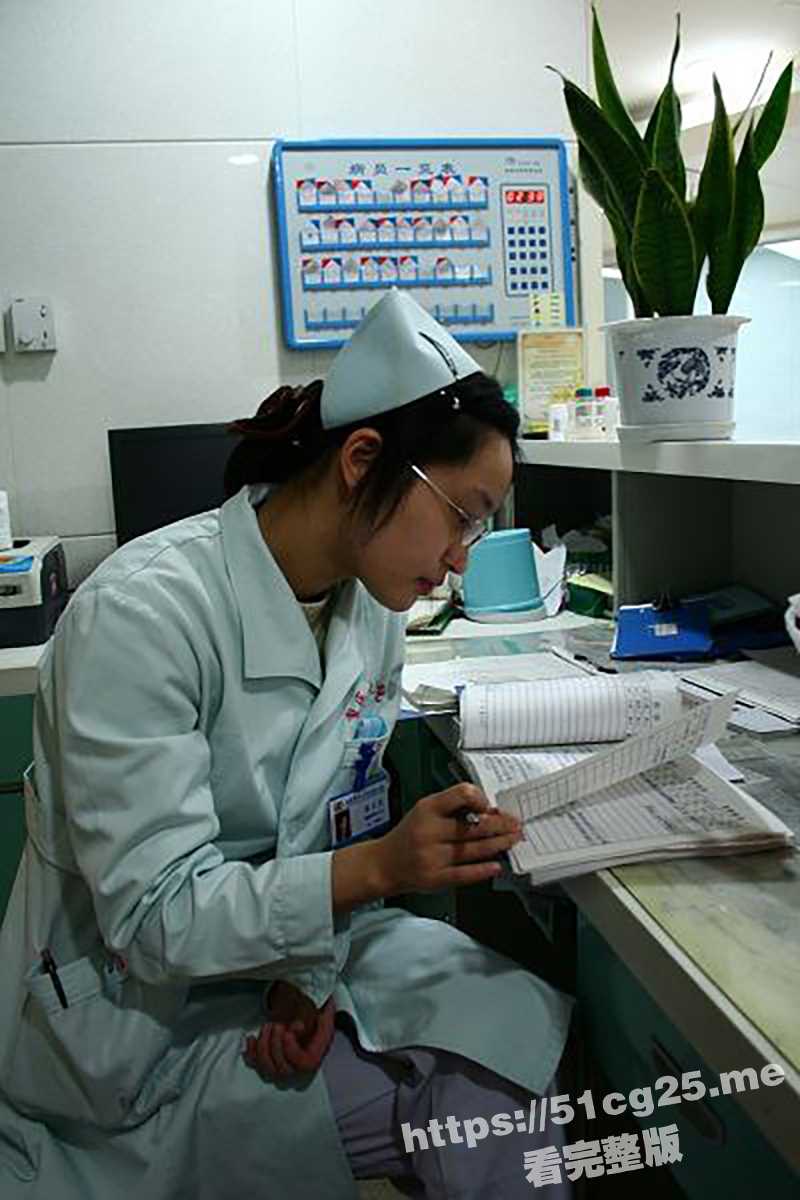 经典大瓜!大连极品美女护士艳照门视频再现 在那个没有美颜的时代这种颜值和身材真的是无敌的存在 - 51吃瓜网-51吃瓜网