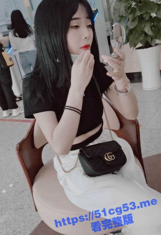 红发小淫女年纪不大逼却漆黑如墨！桀骜不驯的她被男友操到翻白眼 秒变乖乖女！-51吃瓜网