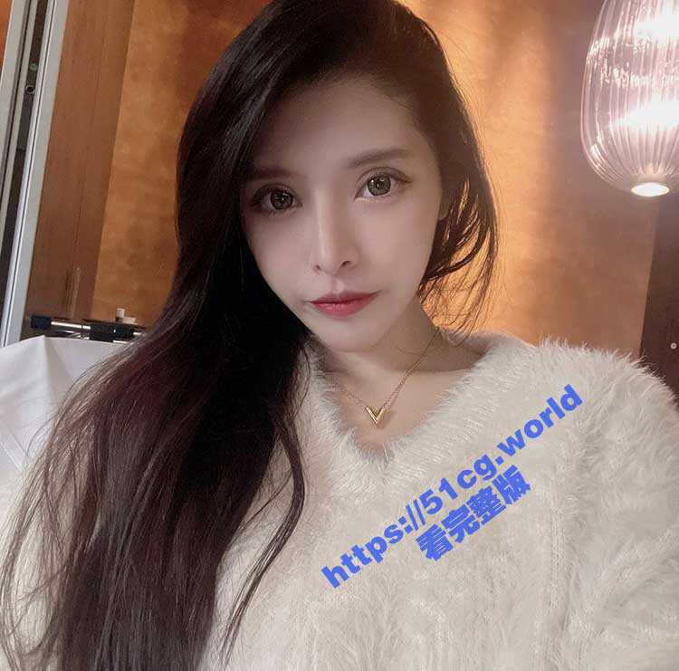 台湾省20W粉丝巨乳博主 波衣子 粉丝群定制福利视图流出-51吃瓜网