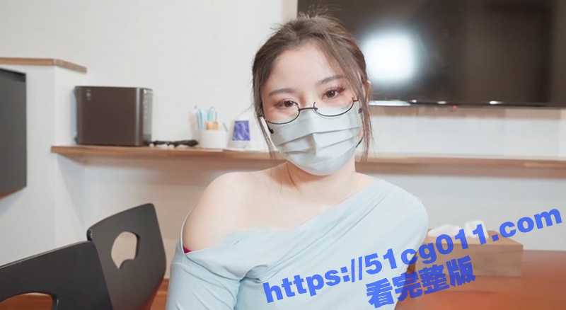 台北娜娜 上演家庭教师的诱惑!透明肉丝加华伦天奴勾引高中男生 抬起美腿露出多汁肥鲍让大屌无套内射!-51吃瓜网