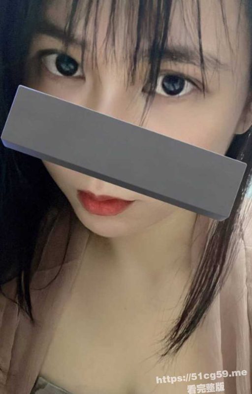 有一个绿帽兄弟是一种什么体验？跪求倒贴我操他老婆 全程淫荡场面不要太刺激-51吃瓜网