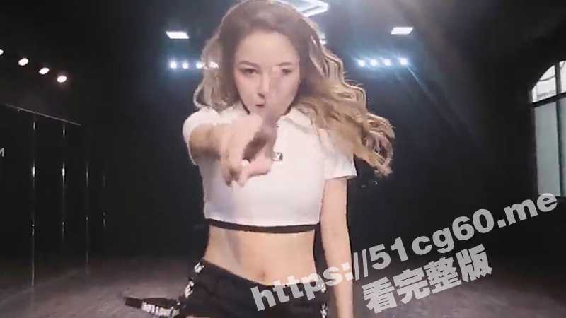 网曝门！越南舞蹈老师最美伴娘 黄心颖 勾引好姐妹新郎啪啪私拍被曝光！防火防盗防闺蜜啊！-51吃瓜网