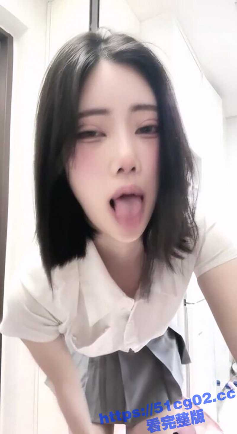 极品高颜值校花级女神 被土豪包养的玩物 搔首弄姿的吸引金主大人 乖乖跪下给主人吃鸡 - 51吃瓜网-51吃瓜网