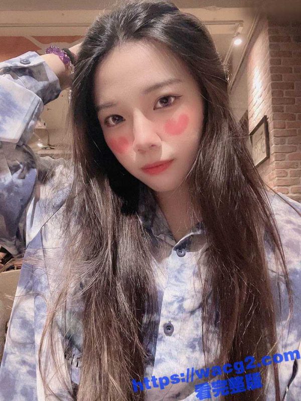 刚上大二高颜值美女 被闺蜜嫉妒 偷偷将其和男友之间的 私密视频曝光 女孩交友还是要谨慎啊-51吃瓜网