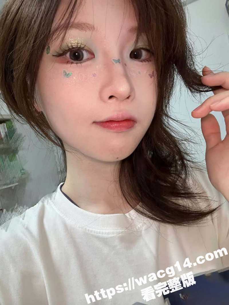 上海师范大学 学生妹龙婕玉 与炮友裸聊做爱视频曝光！小穴粉嫩 一看就没怎么被开发过 没插几下就尿了！ - 51吃瓜网-51吃瓜网