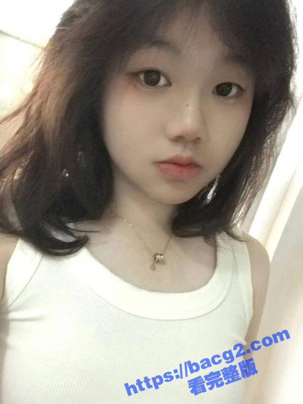 反差学生妹胡玉婷 和金主爸爸裸聊视频曝光 可爱颜值性感嫩妹 身材极品奶大腿长 三点粉嫩小穴诱人-51吃瓜网