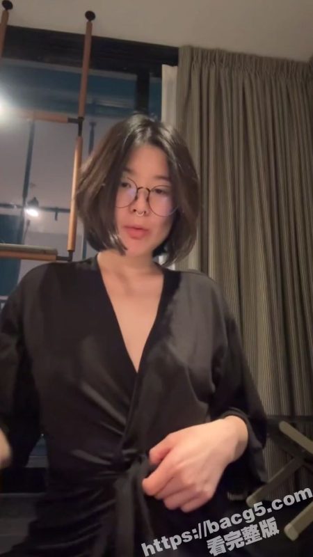 极品蜜桃臀反差婊 金主私拍视频泄露 镜头前全裸搔首弄姿 掰开蜜穴近距离展示！-51吃瓜网