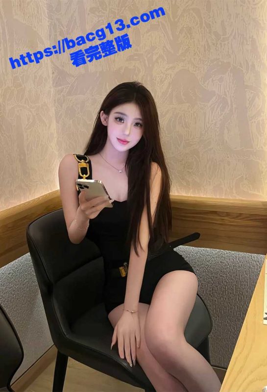 网黄主播  Unique yiyi 清纯大奶美少女直播跳蛋震穴 穿上情趣女警制服卖骚求打赏-51吃瓜网