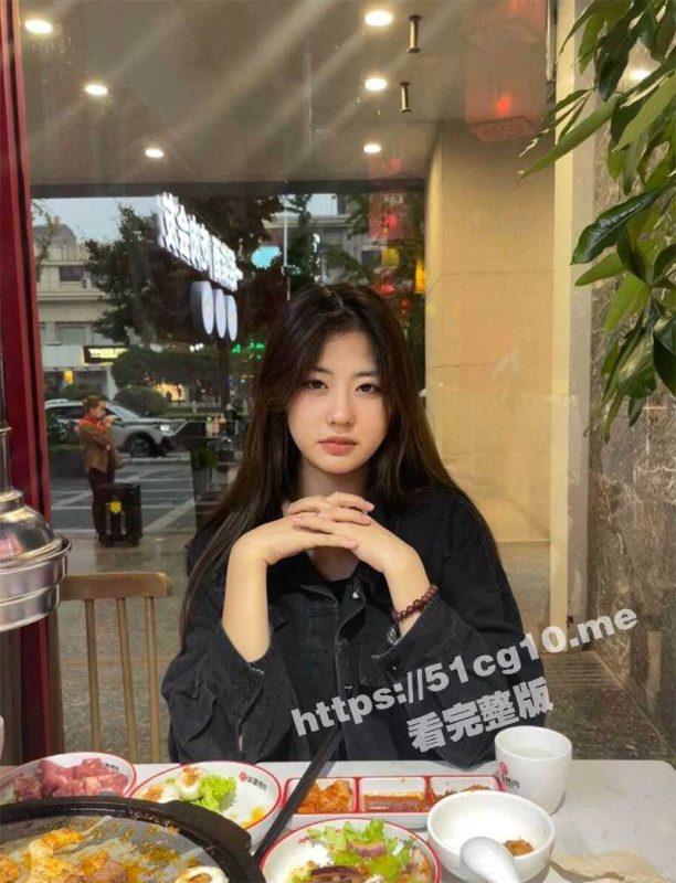 一顿饭拿下女老师！星火教育张姓老师与男友分手 被高中同学一顿饭拿下 性欲超强每天都要做！-51吃瓜网