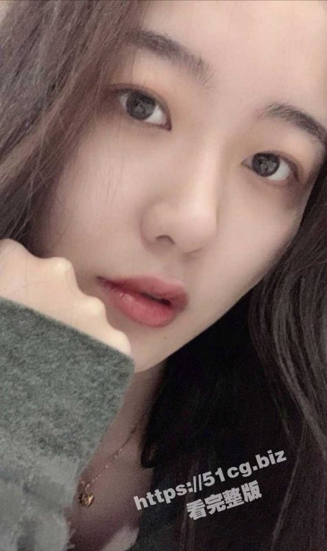 西安骚主播 夏宇欣 背着男友跟公司同事乱搞 拍了一堆露脸视频还有自慰被发现流出 被男友实名曝光！-51吃瓜网