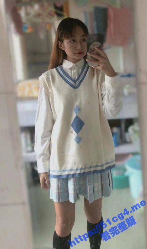 四川资中县 99年反差母狗 彭麒融 裸贷无力偿还 被贷款大哥拿下肉偿拍照调教留念流出-51吃瓜网